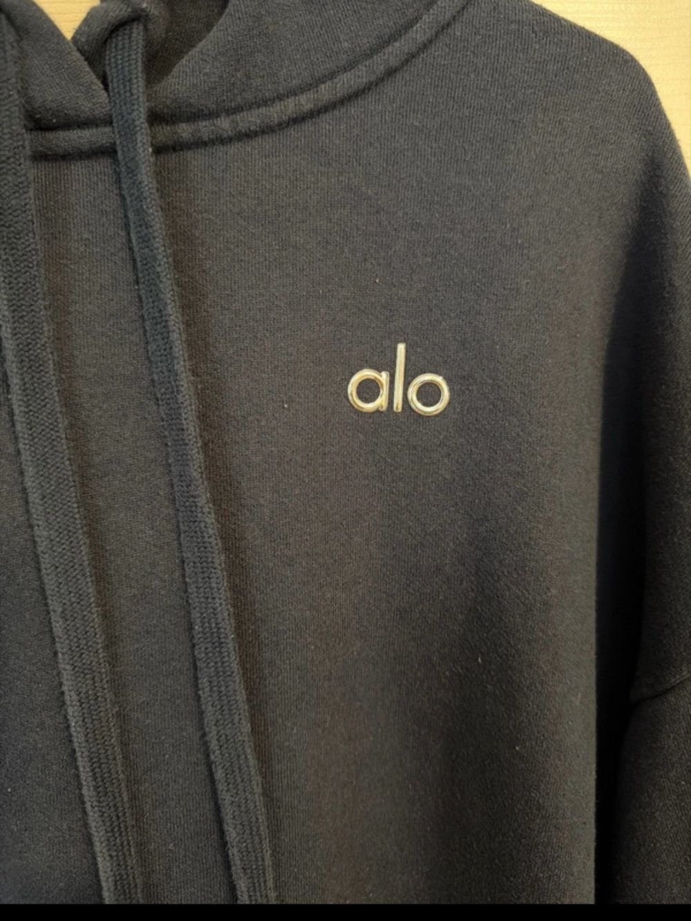 Alo women’s Navy Pullover Hoodie size medium - Picture 2 of 5